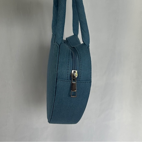 3/$20 💥 Olivia Miller Heart Shape Jewel Embellished Mini Clutch Bag Purse NWT - Picture 10 of 17